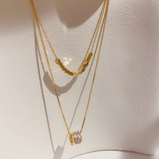 Double-Layer Gold Necklace|双层叠戴方块弧链 × 镶钻圆柱吊坠项链