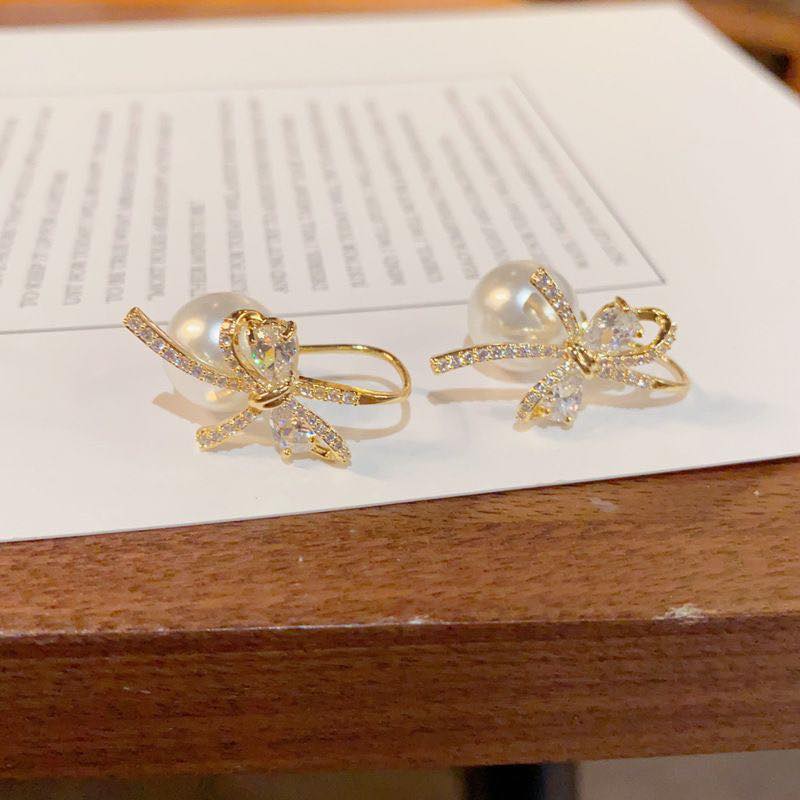 Bow Pearl Drop Earrings – Micro-Pavé Gold Design | 微镶锆石蝴蝶结珍珠两戴耳环