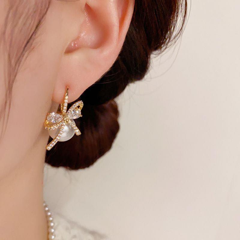 Bow Pearl Drop Earrings – Micro-Pavé Gold Design | 微镶锆石蝴蝶结珍珠两戴耳环