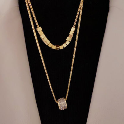 Double-Layer Gold Necklace｜双层叠戴方块弧链 × 镶钻圆柱吊坠项链