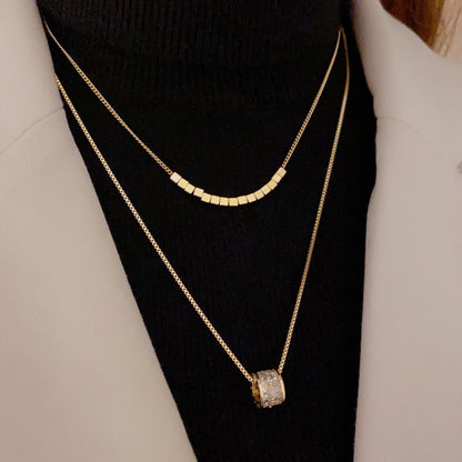 Double-Layer Gold Necklace｜双层叠戴方块弧链 × 镶钻圆柱吊坠项链