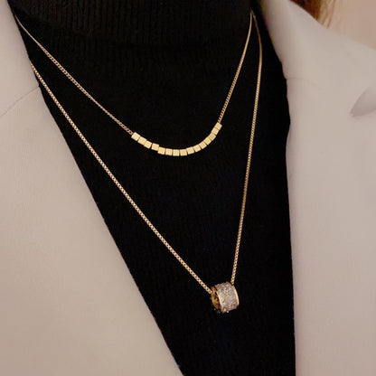 Double-Layer Gold Necklace｜双层叠戴方块弧链 × 镶钻圆柱吊坠项链